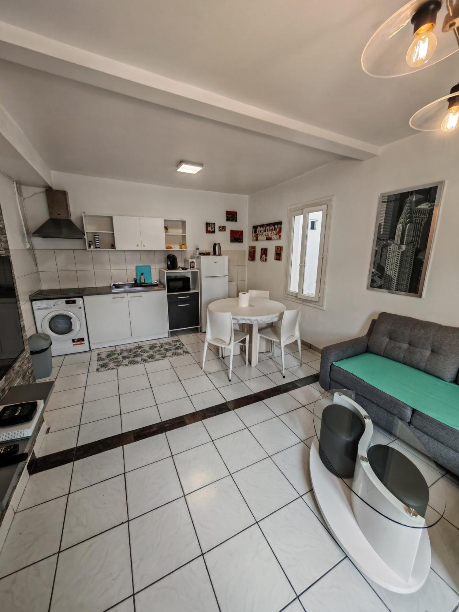F1 200 Metre De La Gare Apartment Perpignan Exterior photo